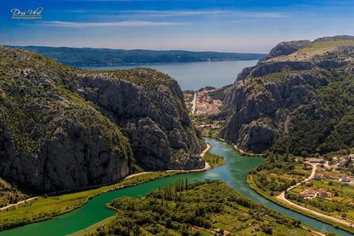 Judita Omiš Esterno foto
