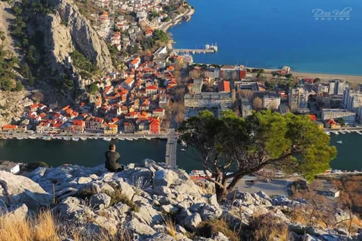 Judita Omiš Esterno foto