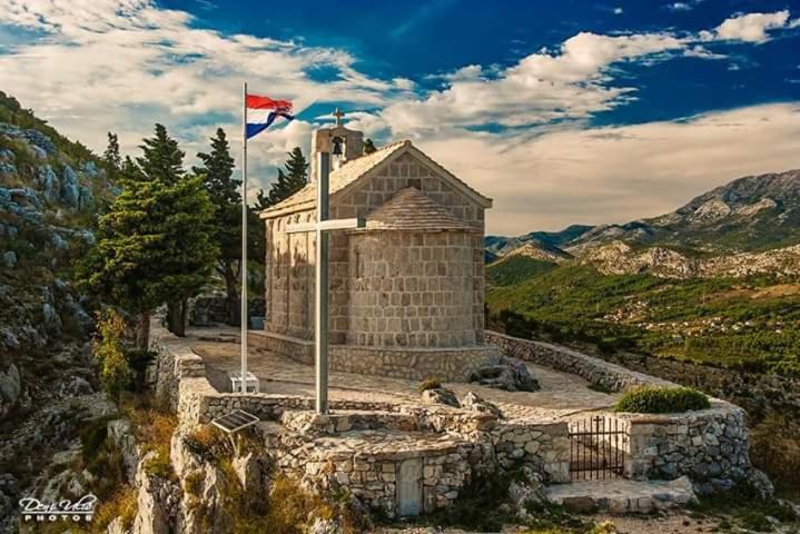 Judita Omiš Esterno foto