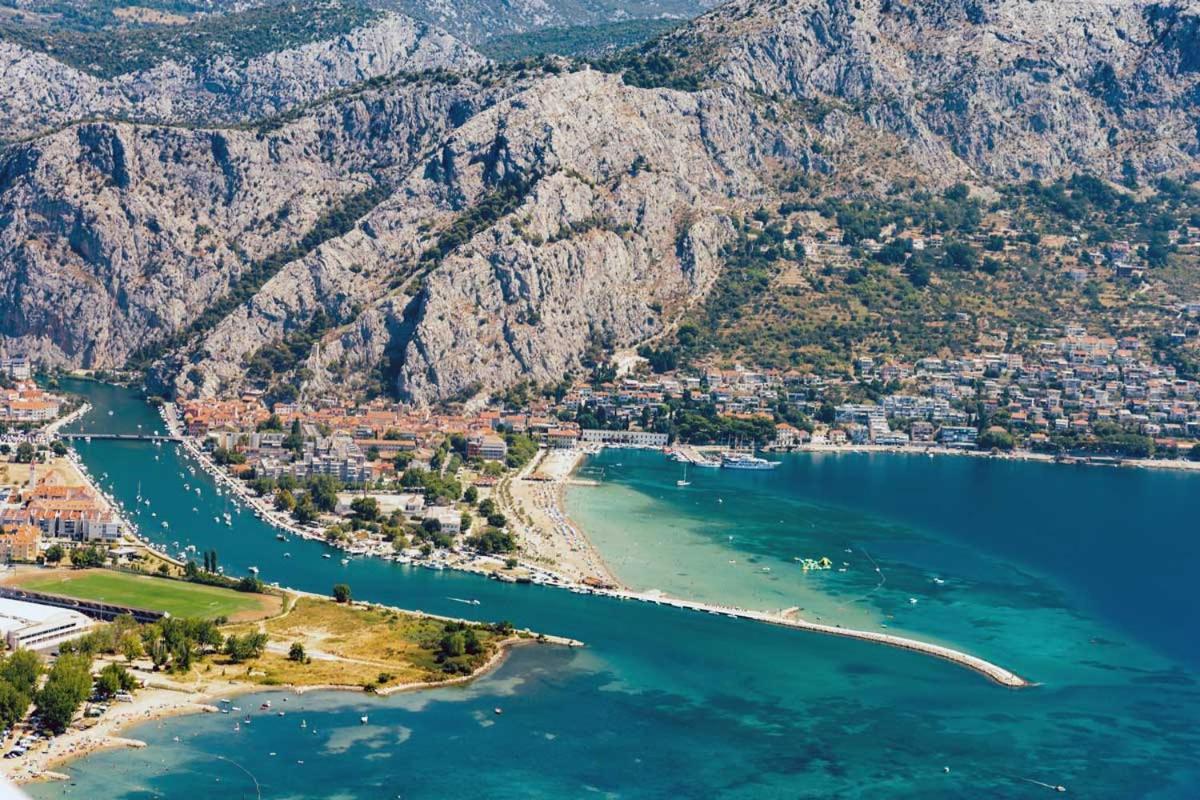 Judita Omiš Esterno foto